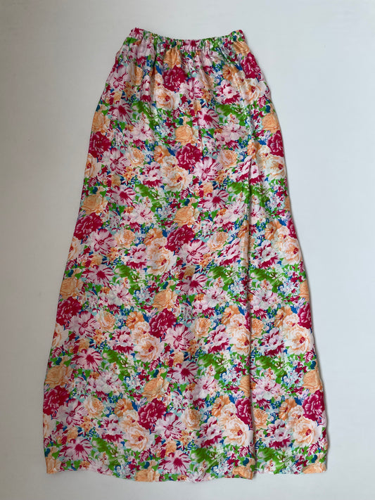 Vintage Long Skirt-Waist 24 to 28