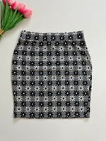 Load image into Gallery viewer, Floral Skirt-Waist 24 to 28
