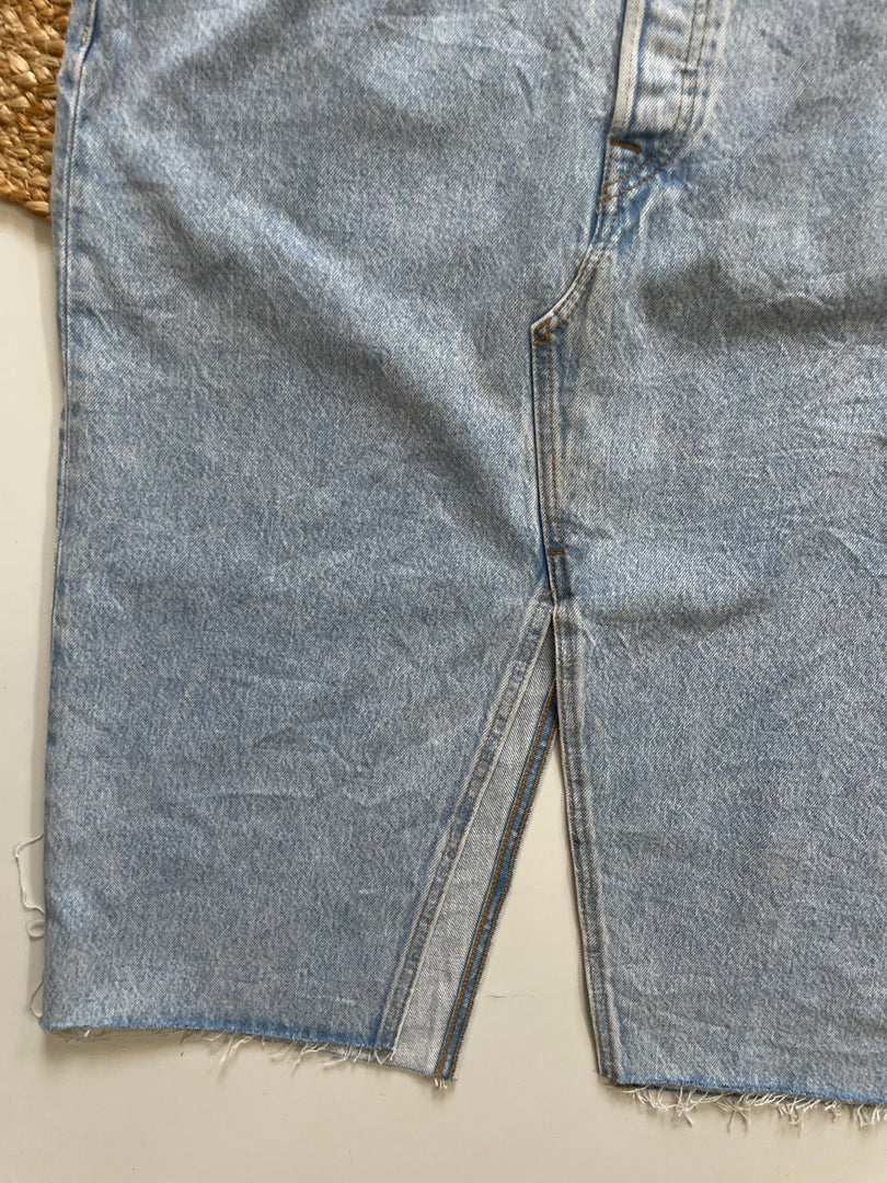 LEVI’S LONG DENIM SKIRT WAIST-34