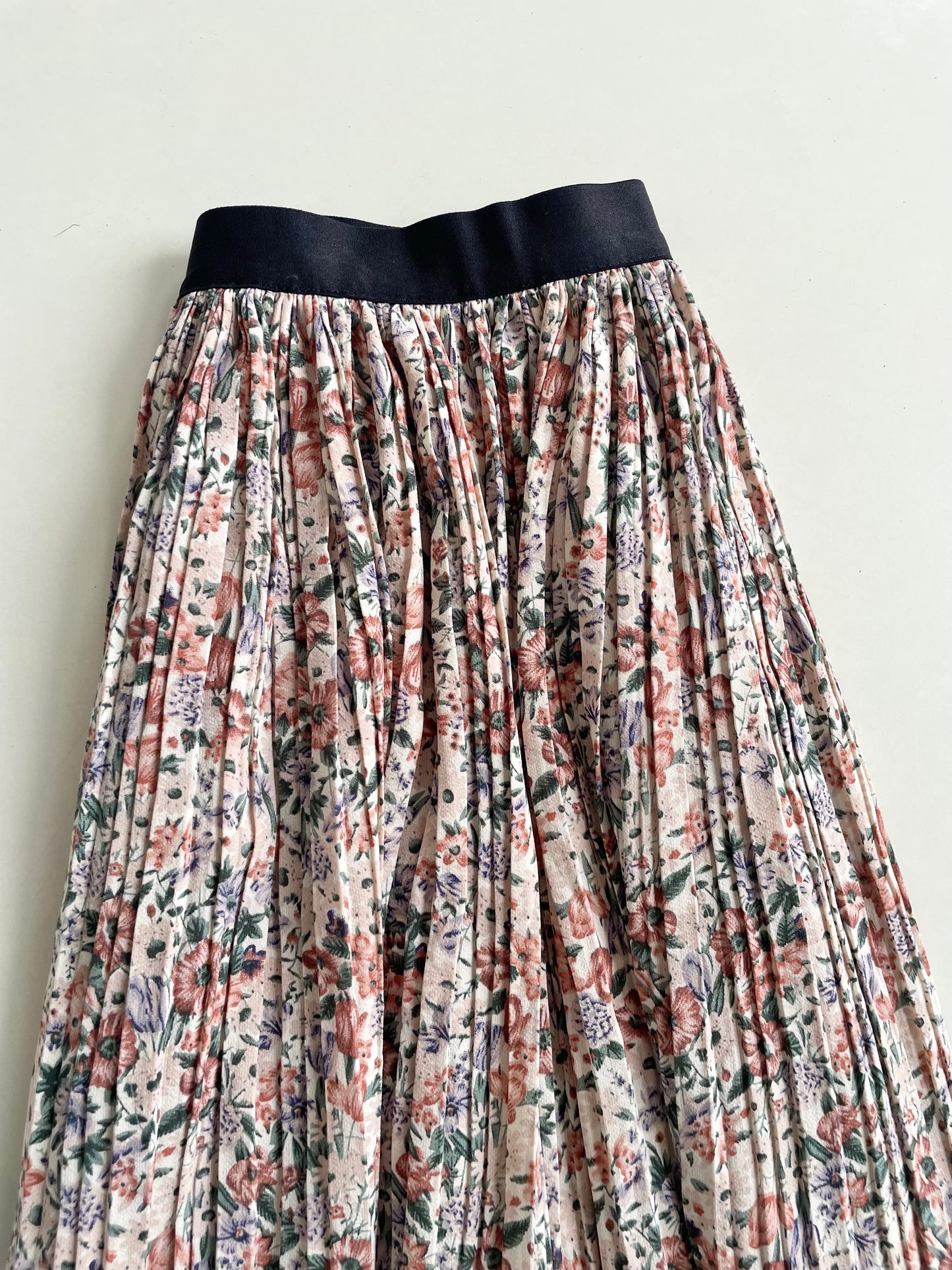 Pleated Vintage Skirt-Waist 24 to 30
