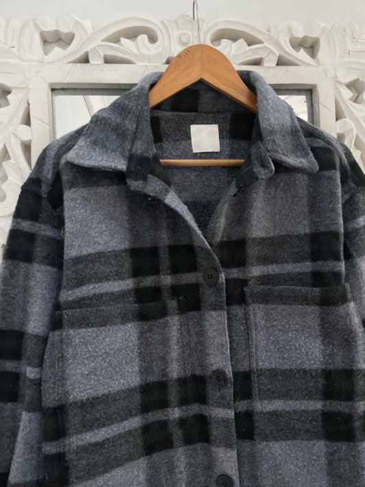 H&M Thick Warm Shacket-Chest 44