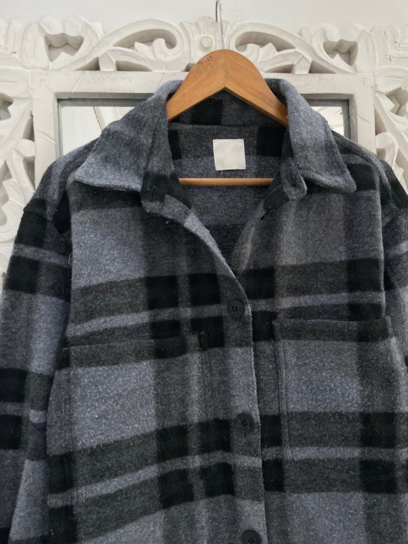 H&M Thick Warm Shacket-Chest 44