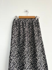 Black & White Satin Skirt-Waist 26 to 28