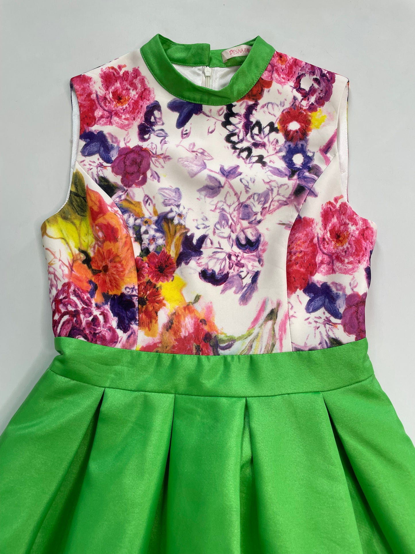 Dress-Bust 30