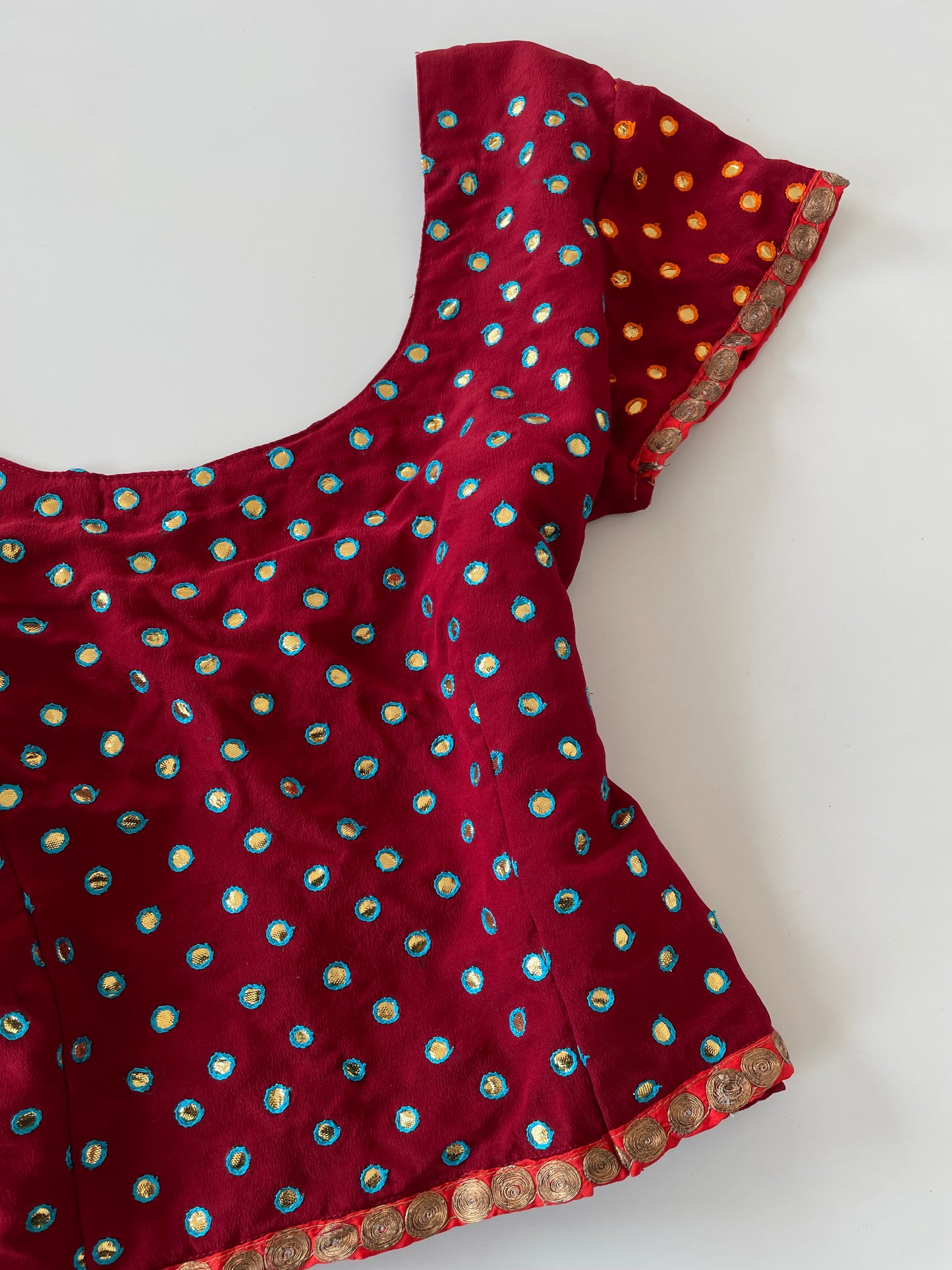 Desi Top-Bust 40