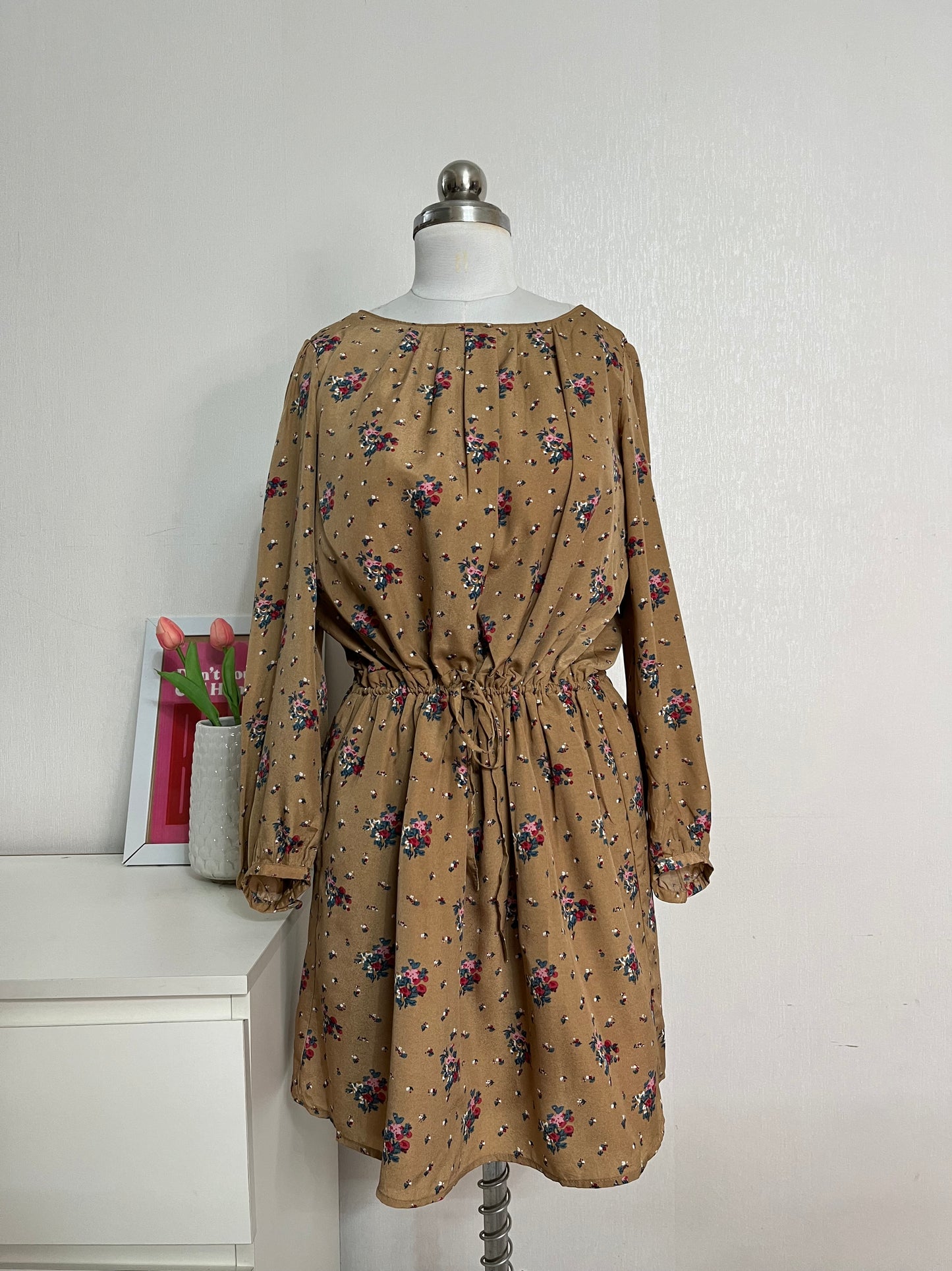 SAND FLORAL DRESS - BUST  36