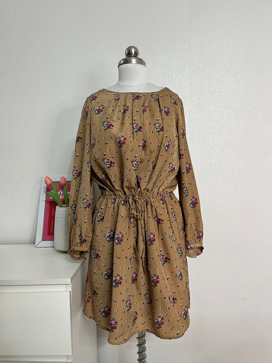 SAND FLORAL DRESS - BUST  36