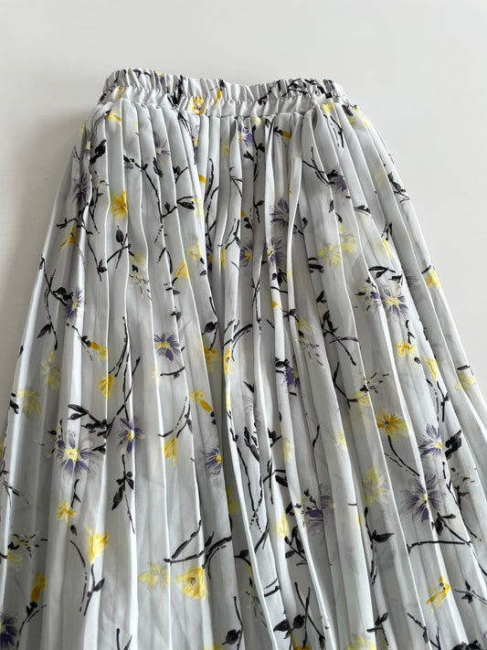 Pleated Vintage Skirt-Waist 26 to 30