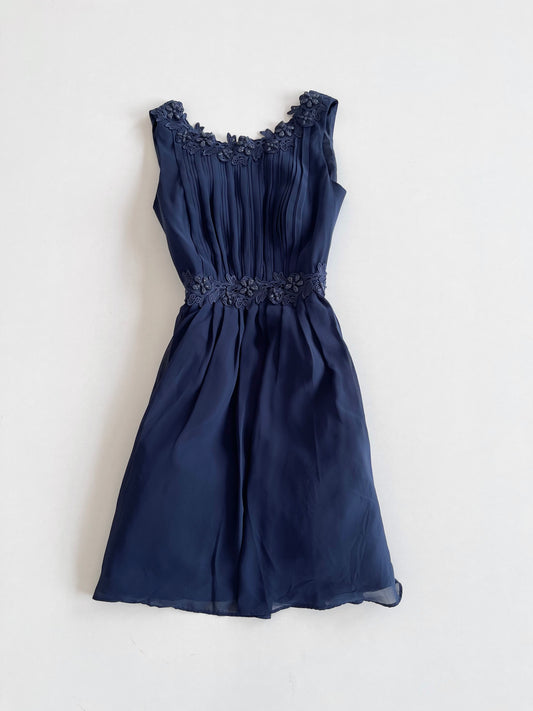Jake's Dress-Bust 32