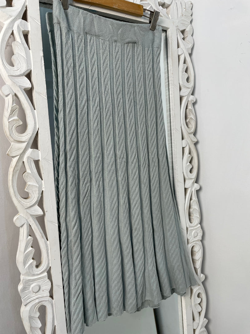 Wark Cable Knit Skirt-Waist 26 to 30