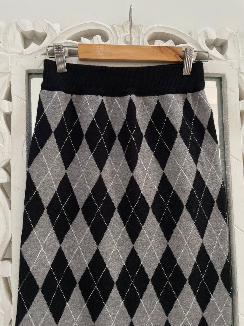 Warm Tweed Skirt-Waist 24 to 28