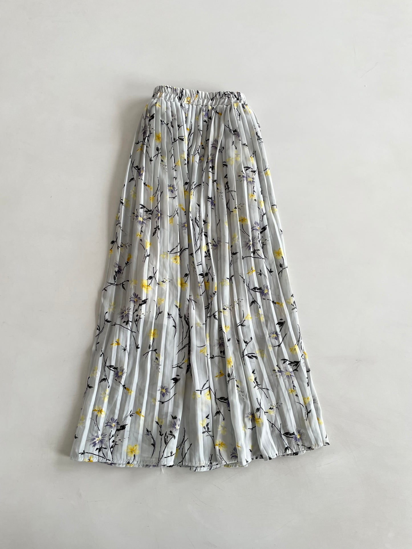 Pleated Vintage Skirt-Waist 26 to 30