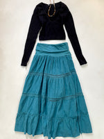 Load image into Gallery viewer, Vintage Corduroy Skirt-Waist 28 to 32
