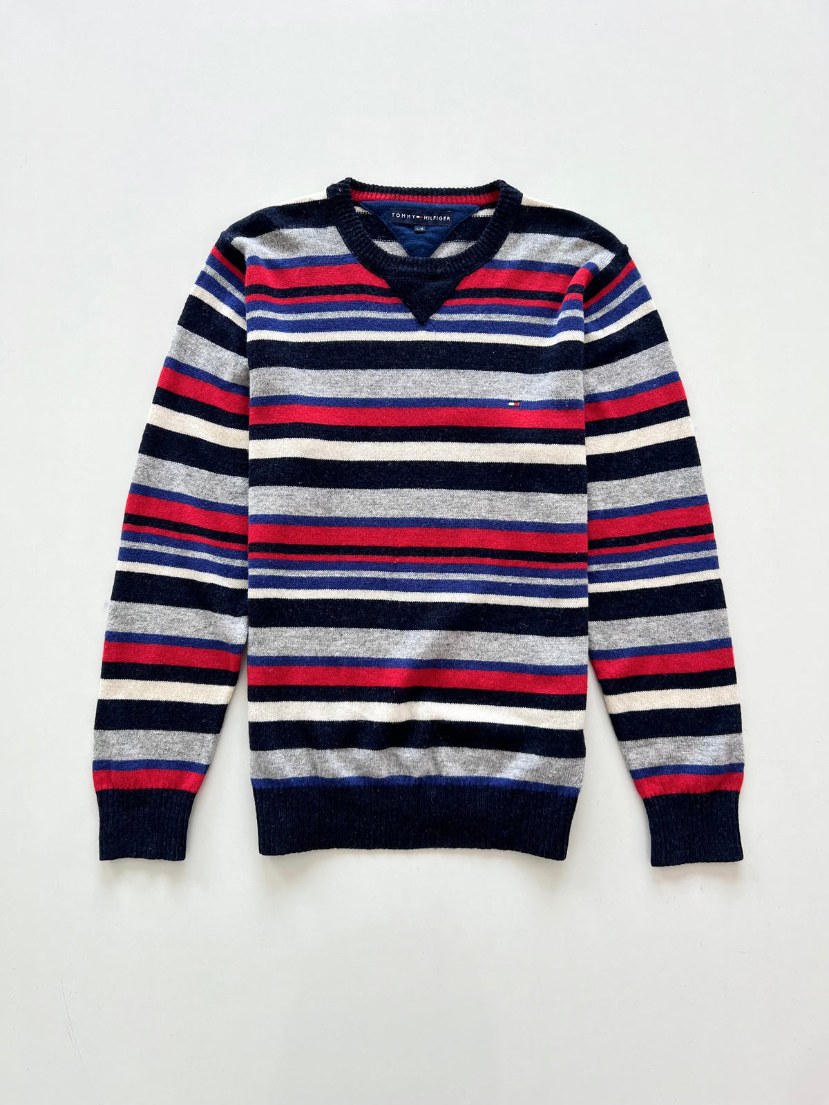 Tommy Hilfiger 100%Wool Vintage Sweater-Bust 40