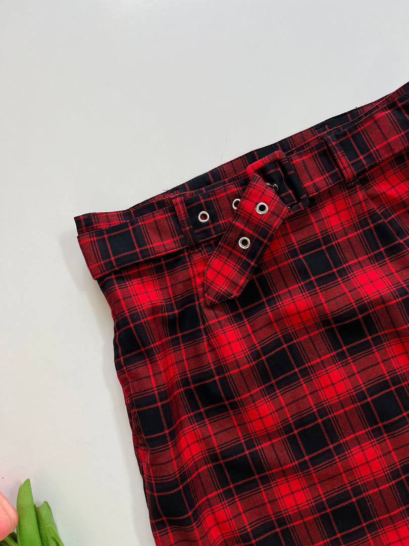 H&M BELTED CHECKERED SKIRT - WAIST 26