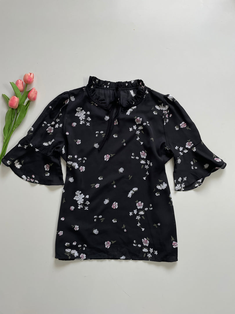 BLACK FLORAL TOP - BUST 42