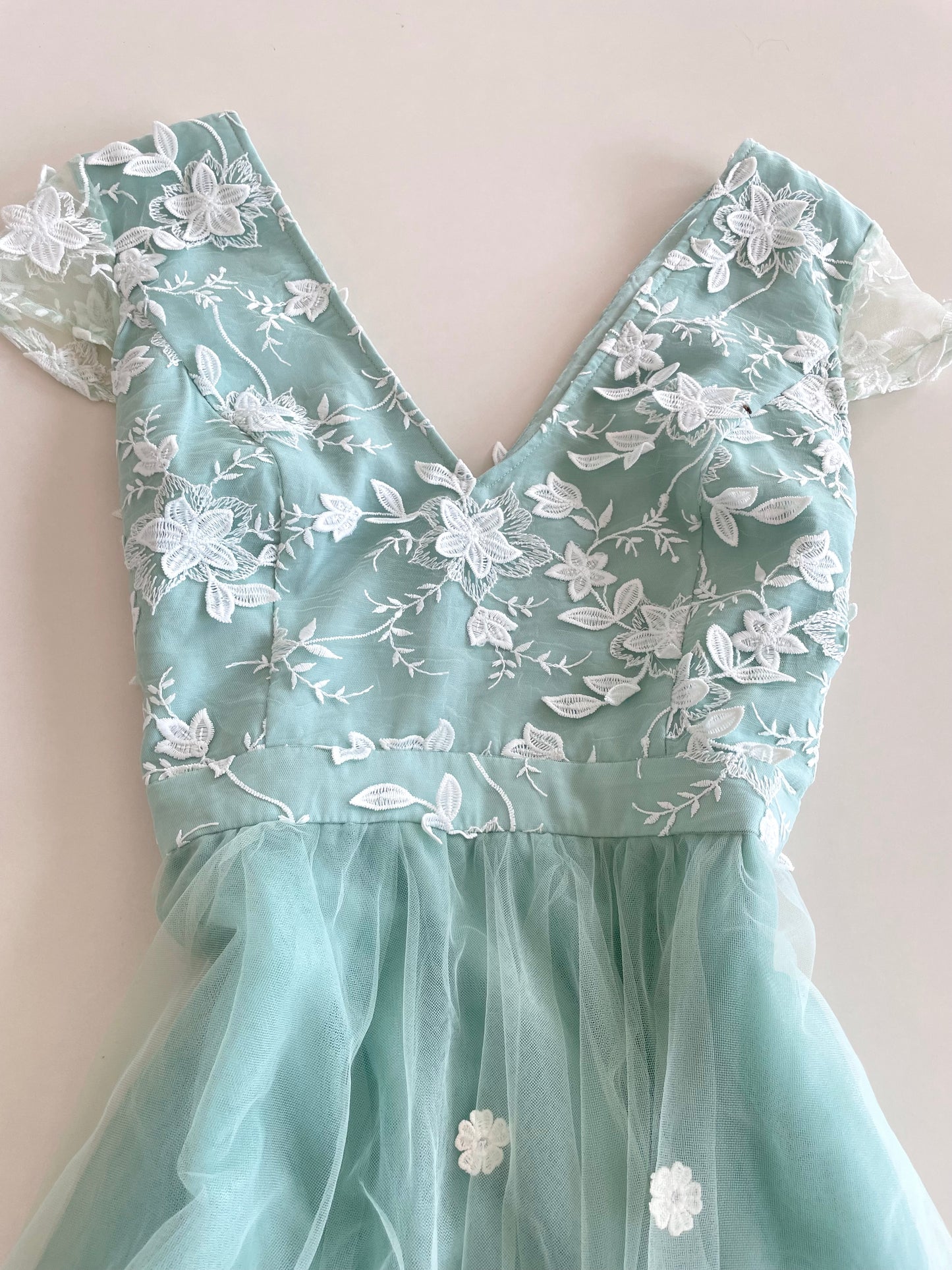 Chi Chi White Floral Embroidered Vintage Dress-Bust 42 to 44