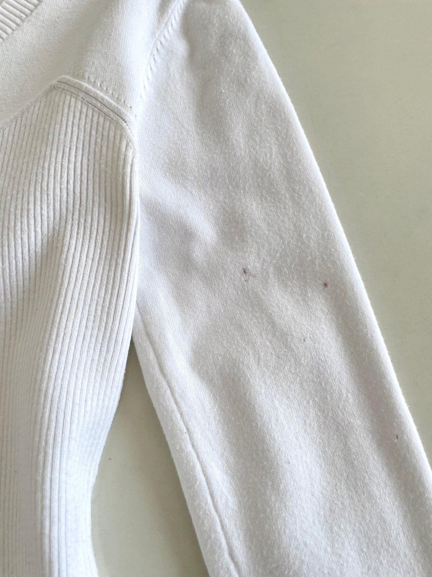 Guess Vintage Sweater-Bust 26 to 30
