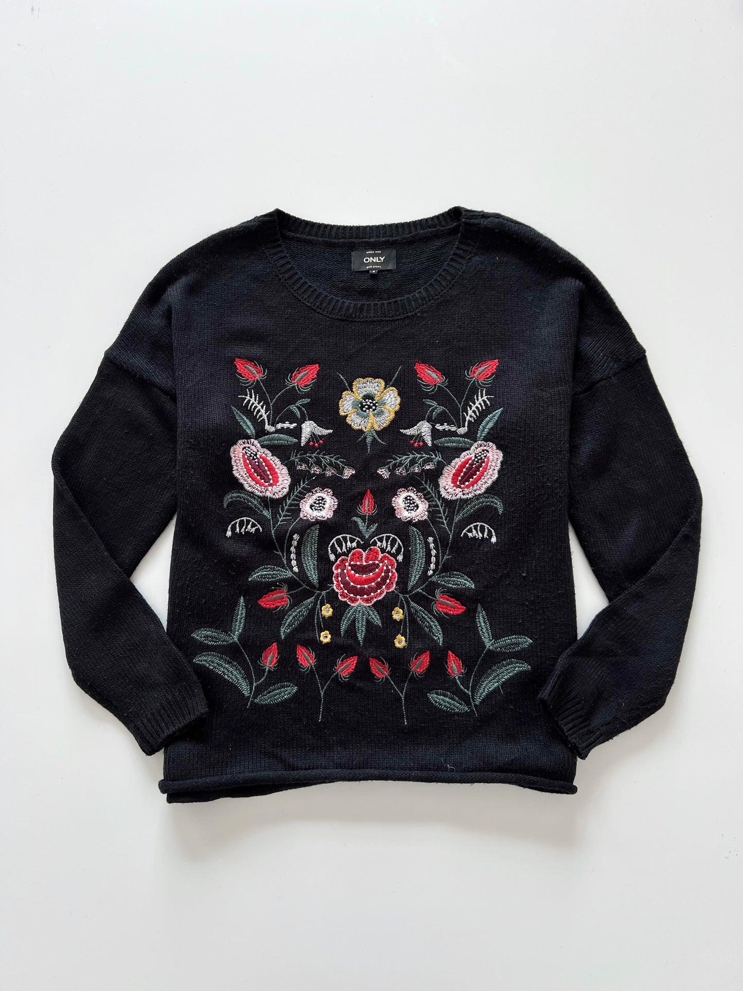 Only Embroidered Sweater-Bust 46