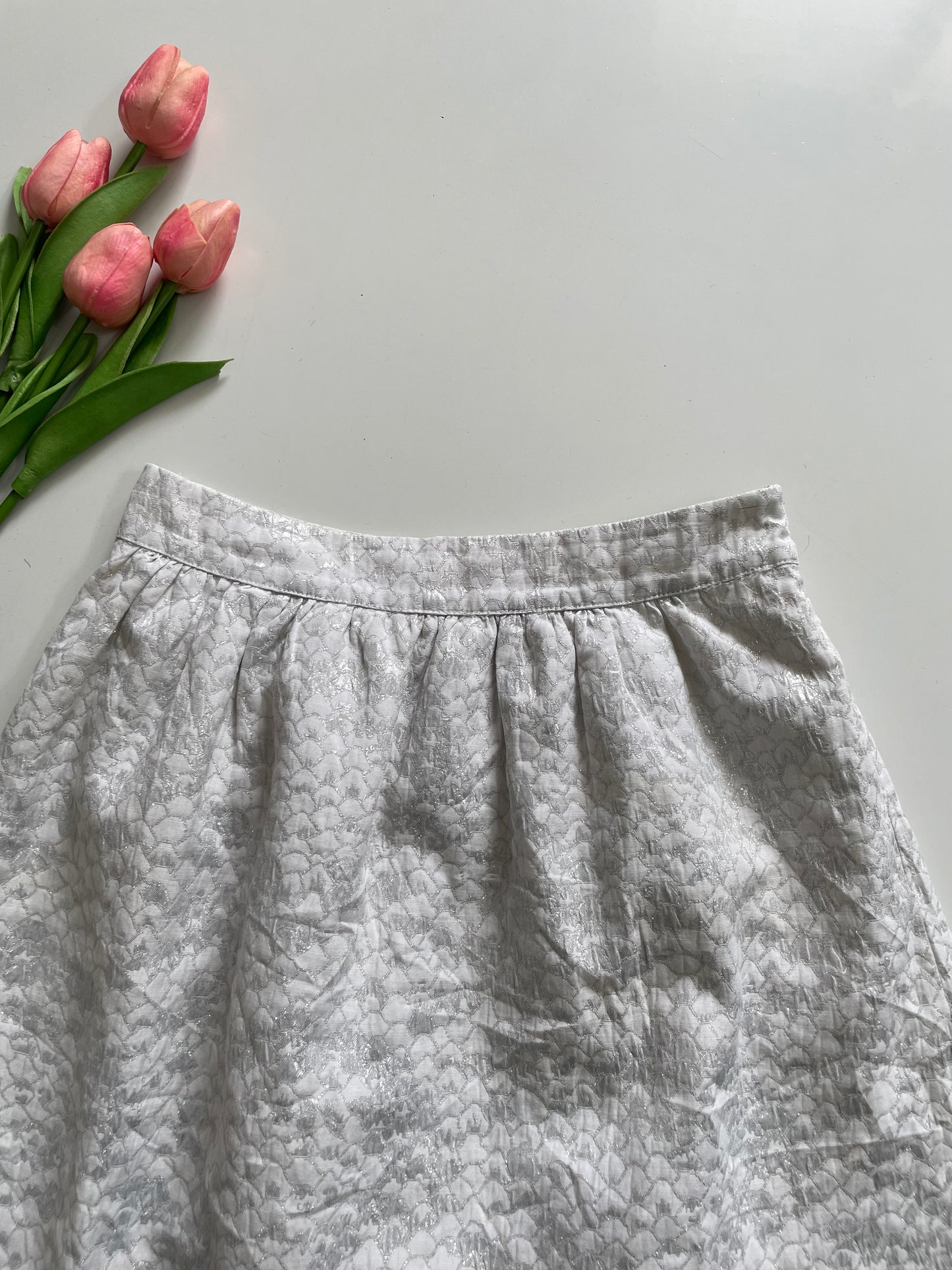 WHITE FOIL PRINT TEXTURED SKIRT - WAIST 22