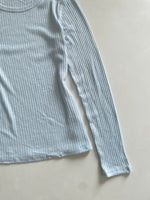 Load image into Gallery viewer, Old Navy Pre Winter Top-Bust 36 to 42
