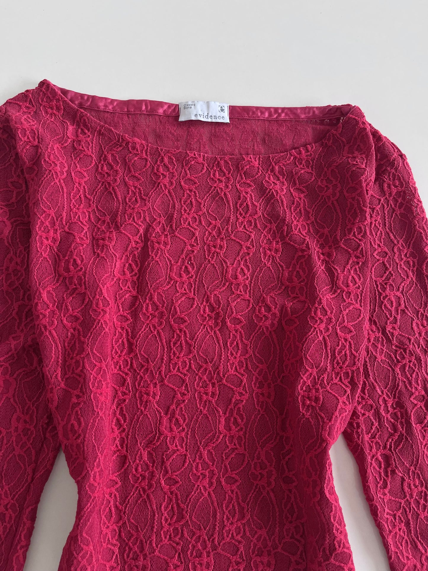 Evidence Red Top-Bust 34