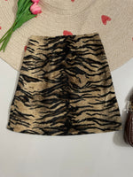 Load image into Gallery viewer, Animal Printed Plaid Skirt - Waist 22
