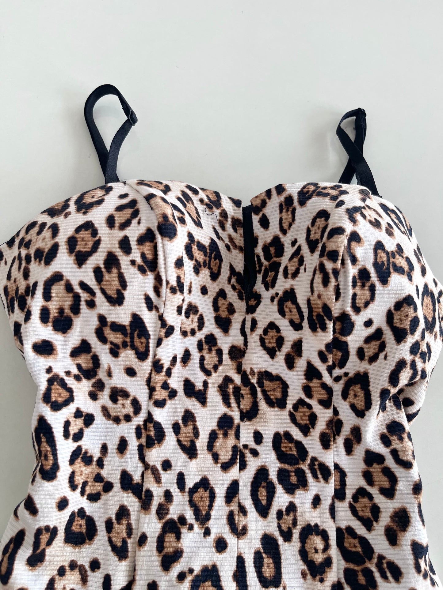 Guess Vintage Top-Bust 32 to 34