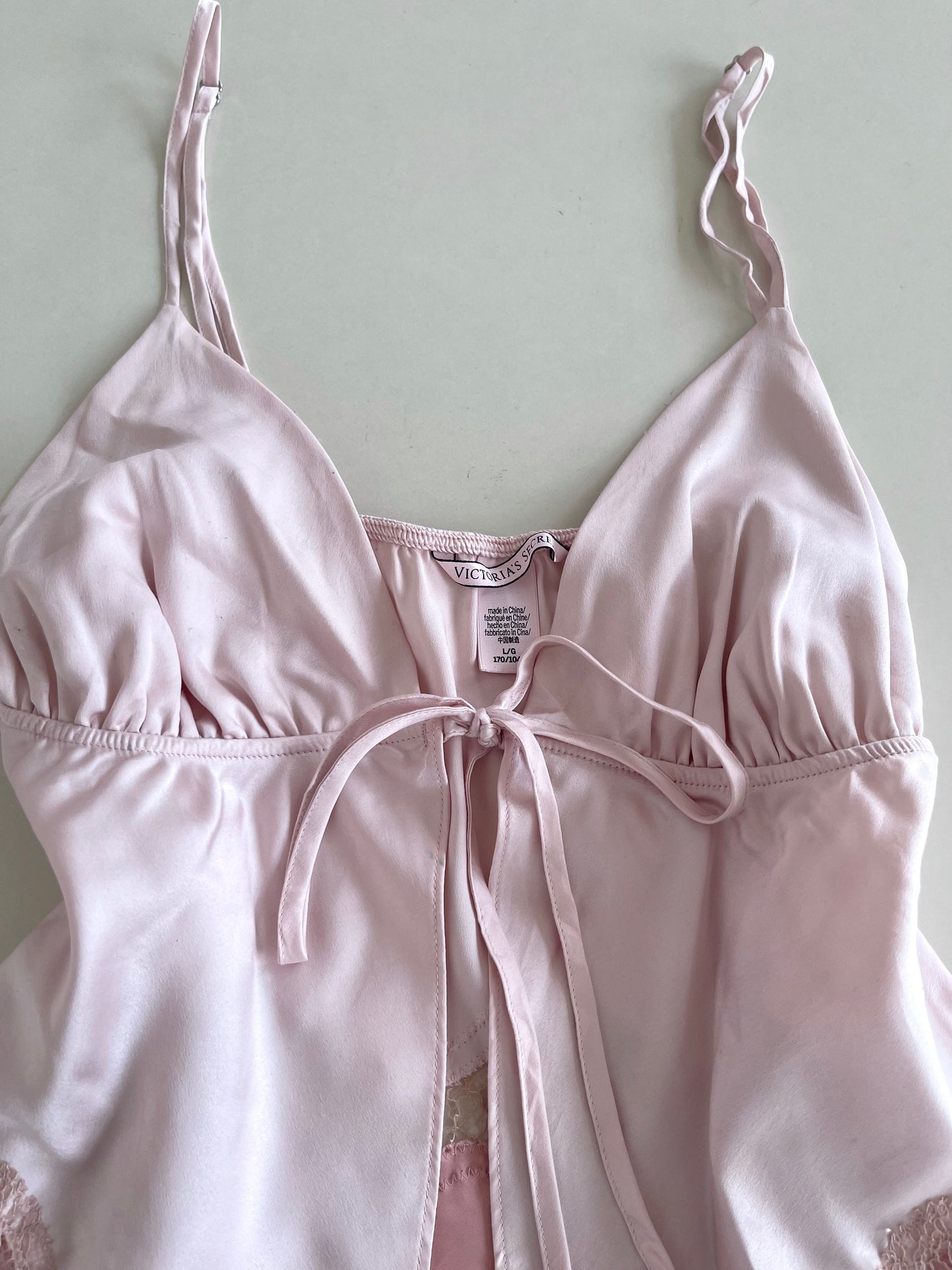 Victoria’s Secret Top-Bust 30 to 32