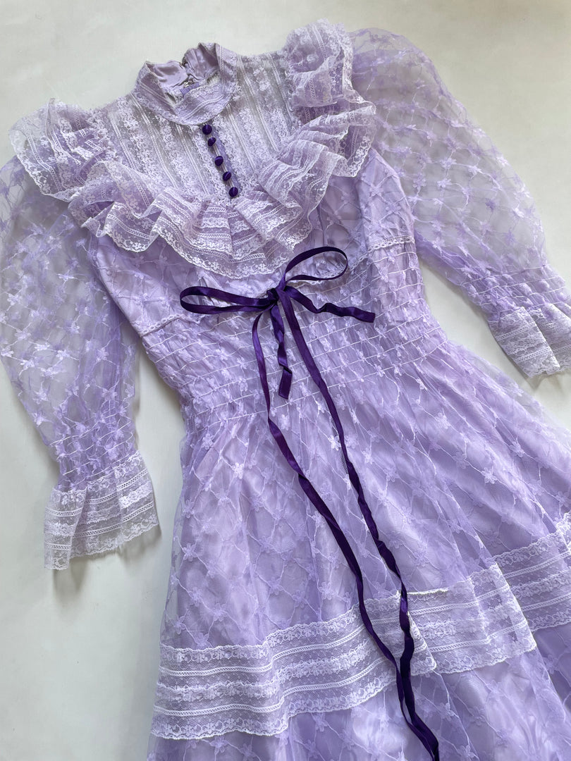 Victorian Dress-Bust 32