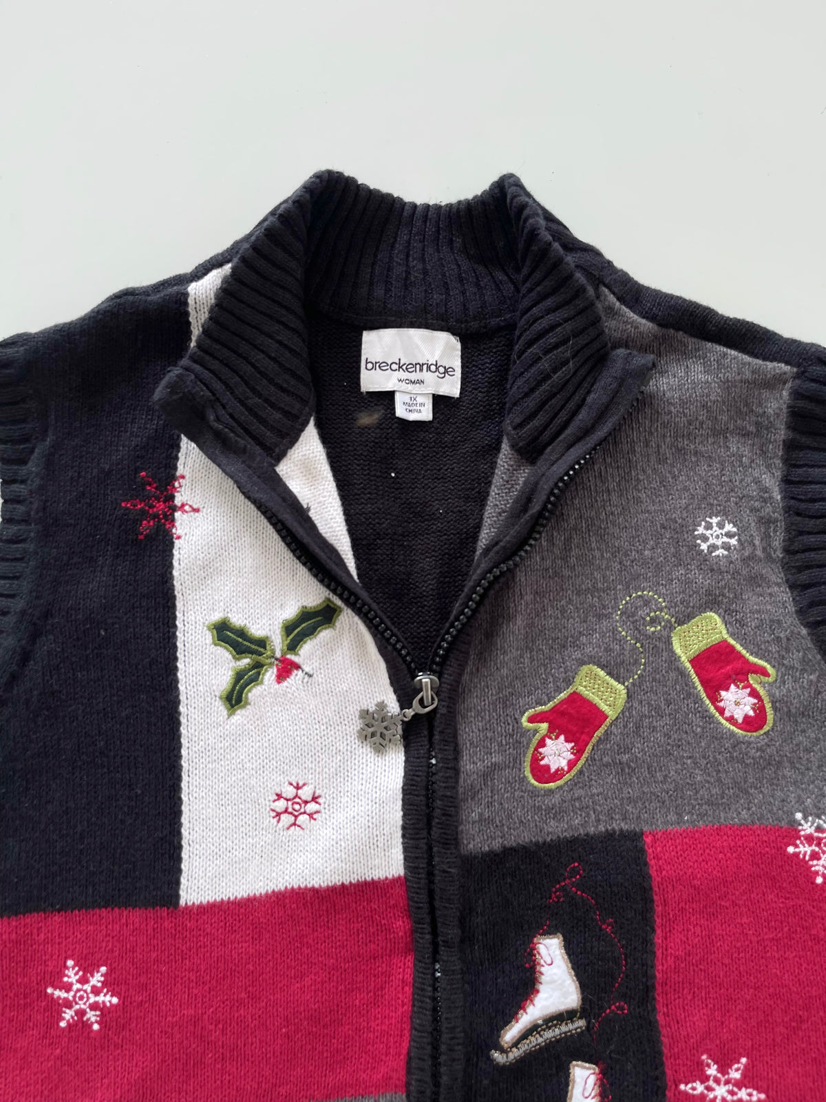 Breckenridge Embroidered Christmas Vest Sweater-Bust 46