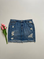 Load image into Gallery viewer, JDY CLOTHING DENIM SKIRT - WAIST 34
