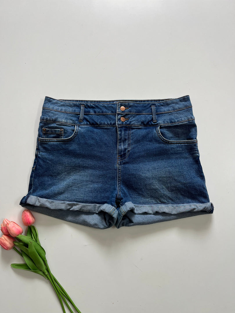 LIFT & SHAPE DENIM SHORTS - WAIST 34