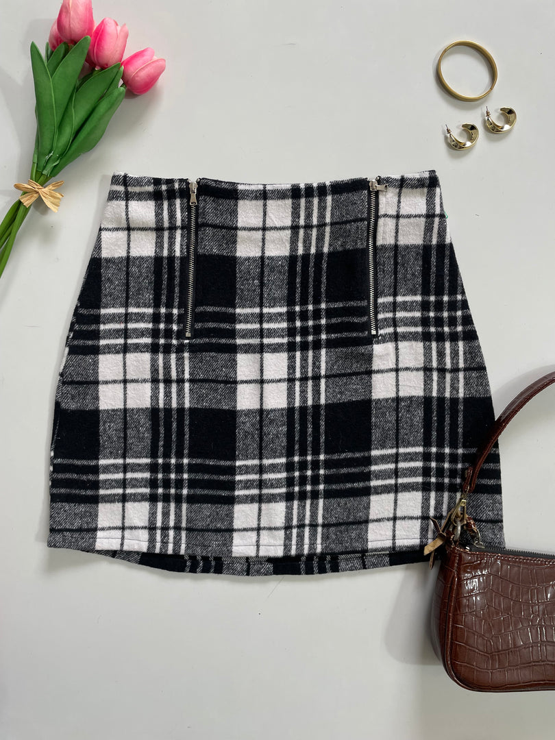 Zaful B&W Plaid Tweed Skirt - Waist 26