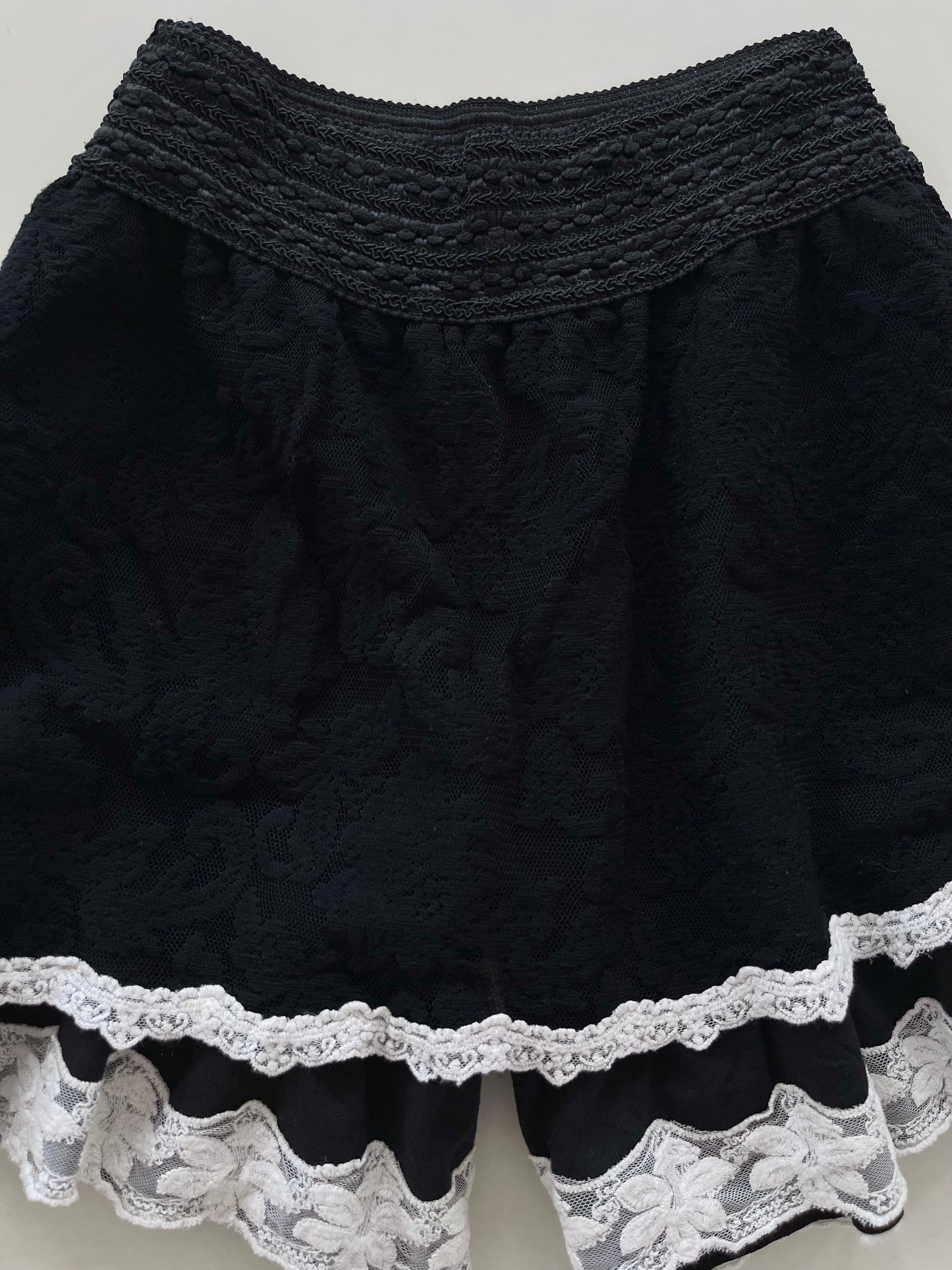 Poone Lace Skirt-Waist 38 to 40