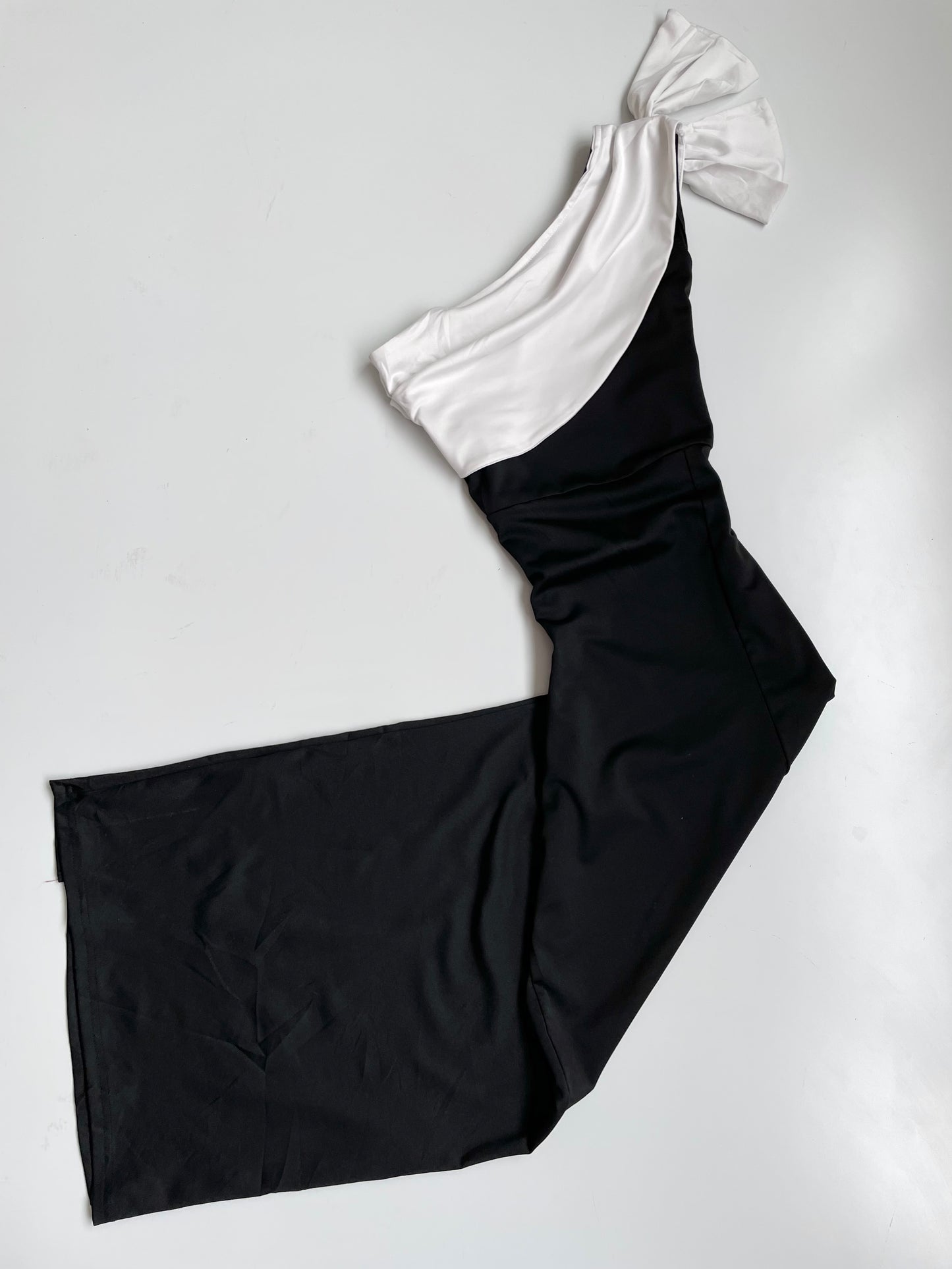 B&W Vintage Dress-Bust 32