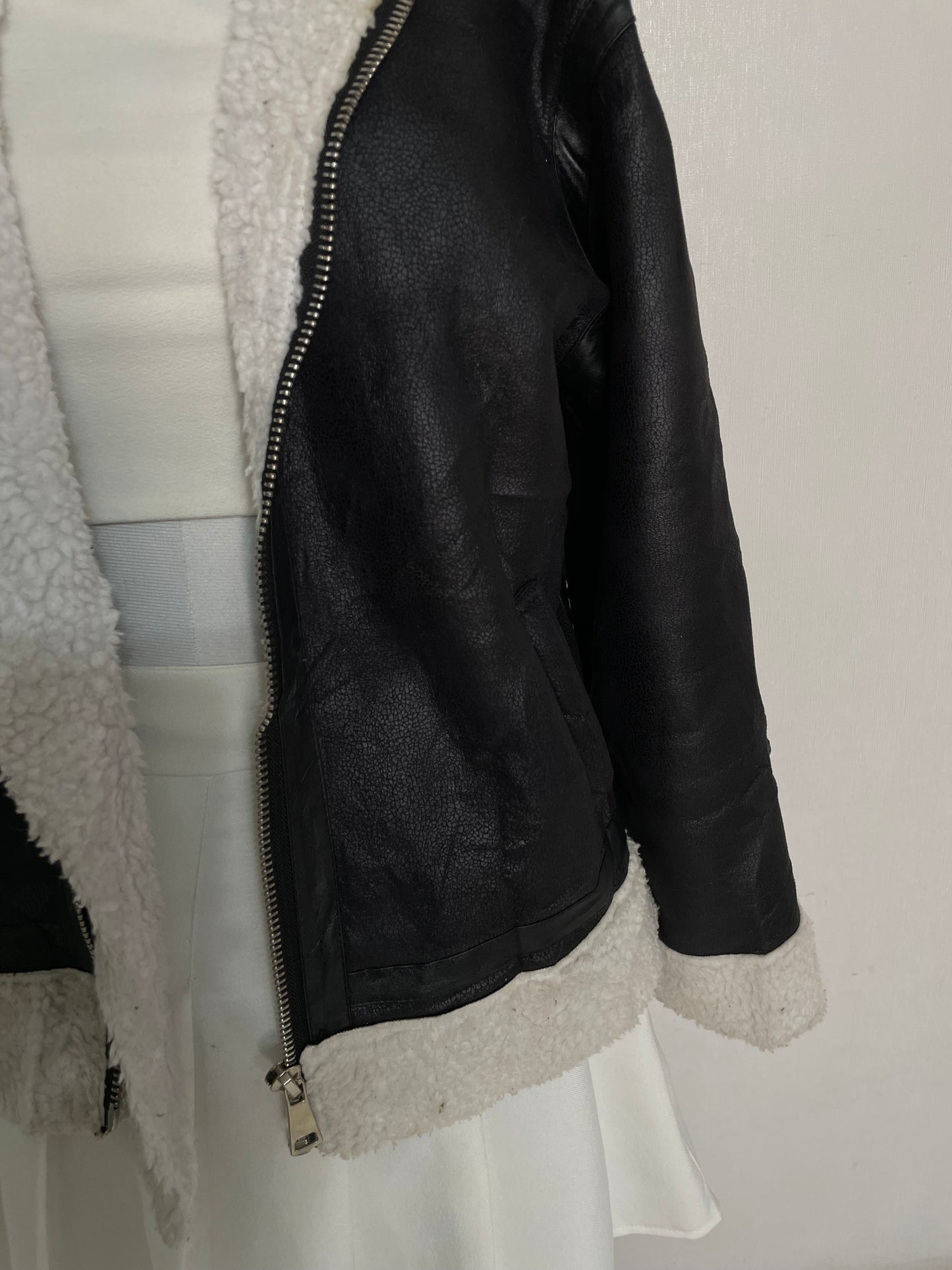 BLACK SUEDE JACKET - BUST 36