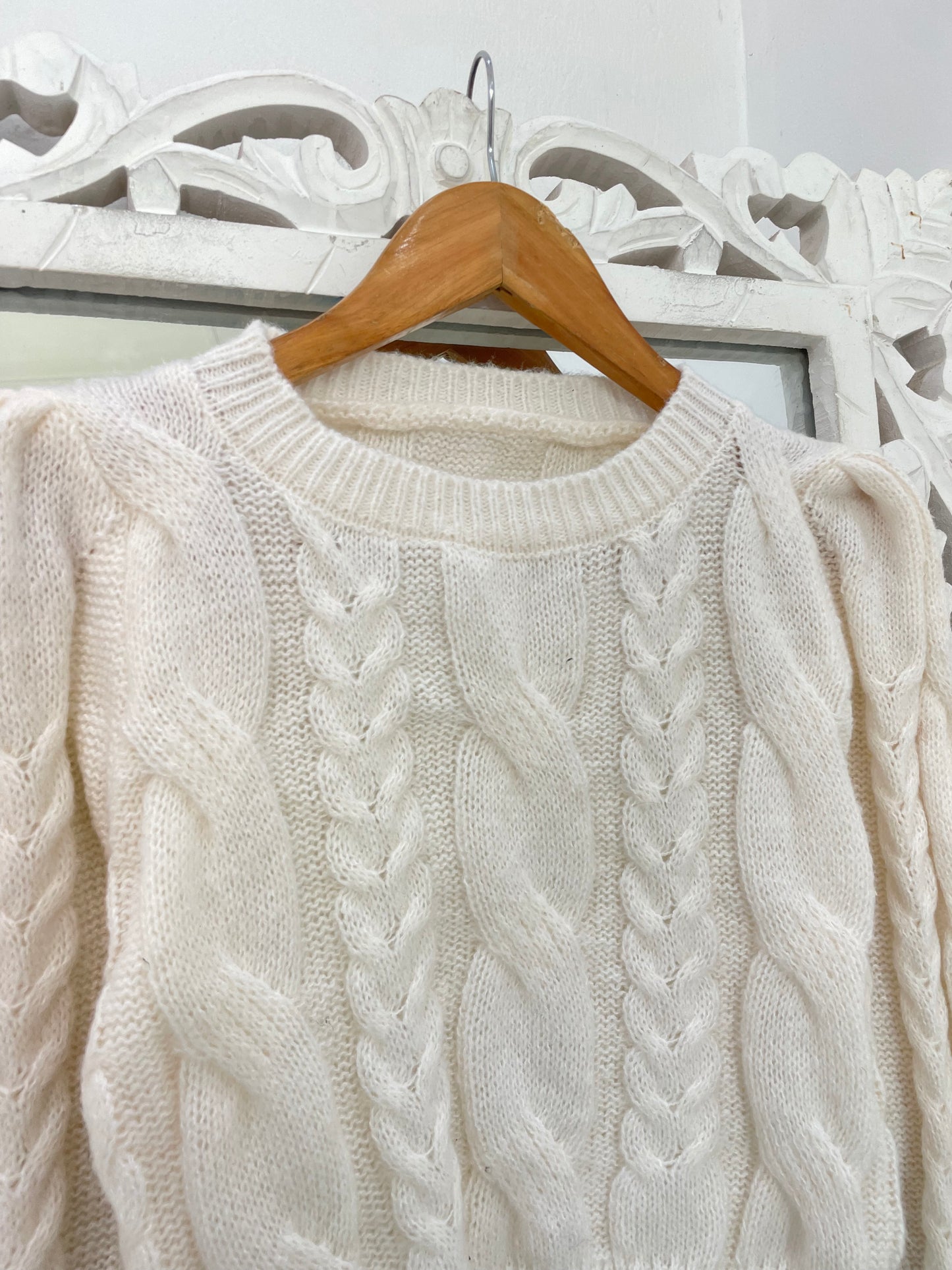 Thick Sweater-Bust 34