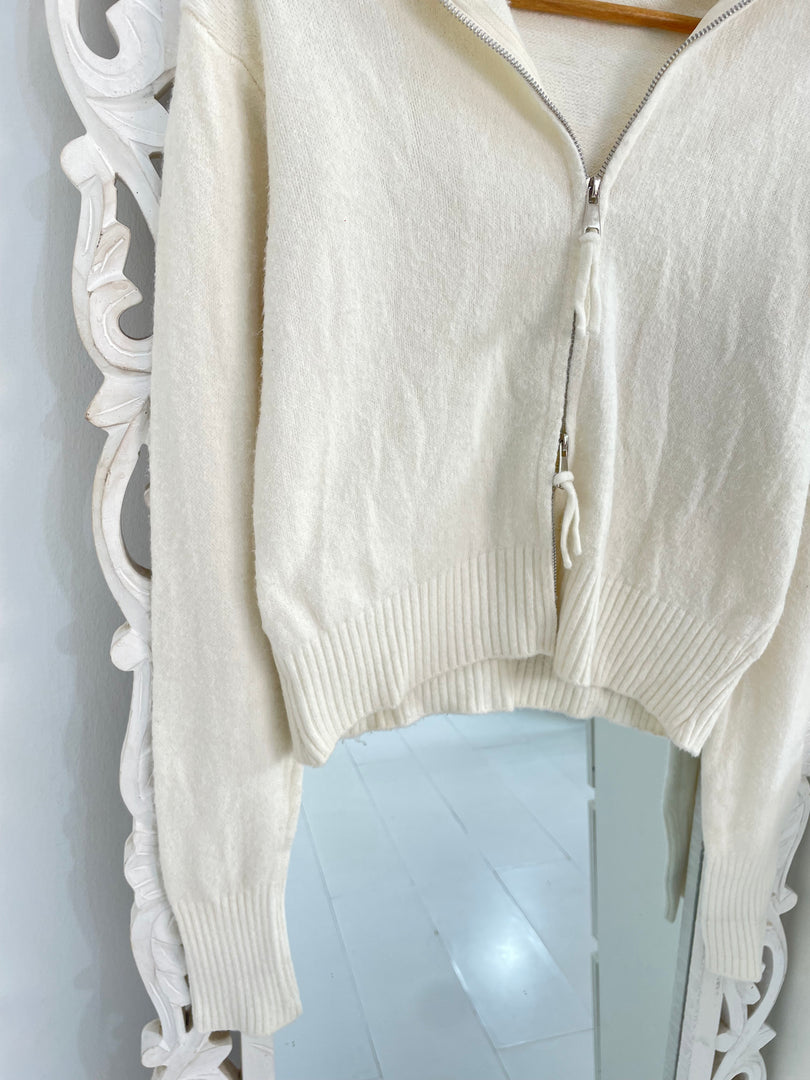 Thick Two Way Zipper-Bust 42