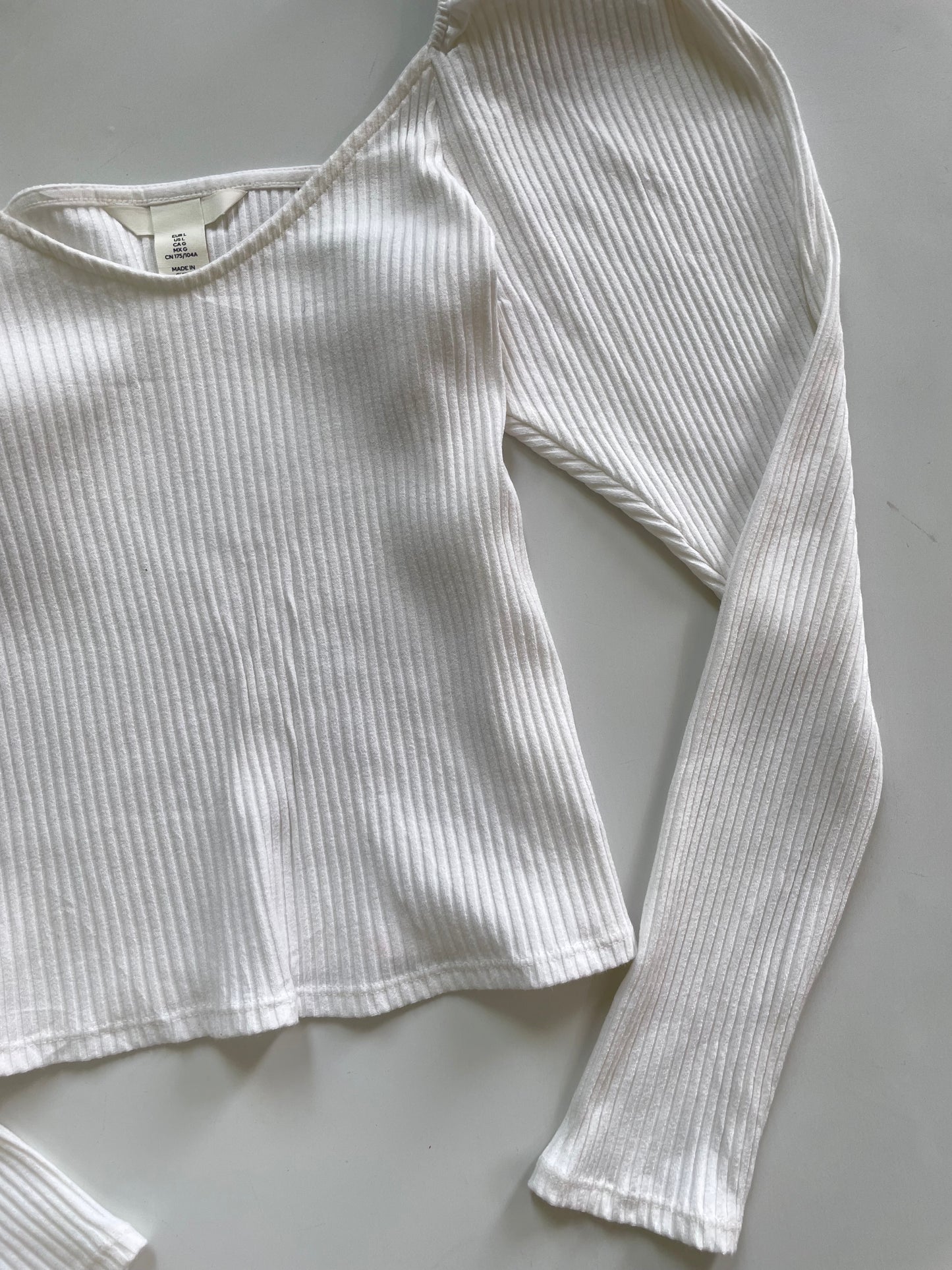 H&m Pre Winter Top-Bust 32 to 36