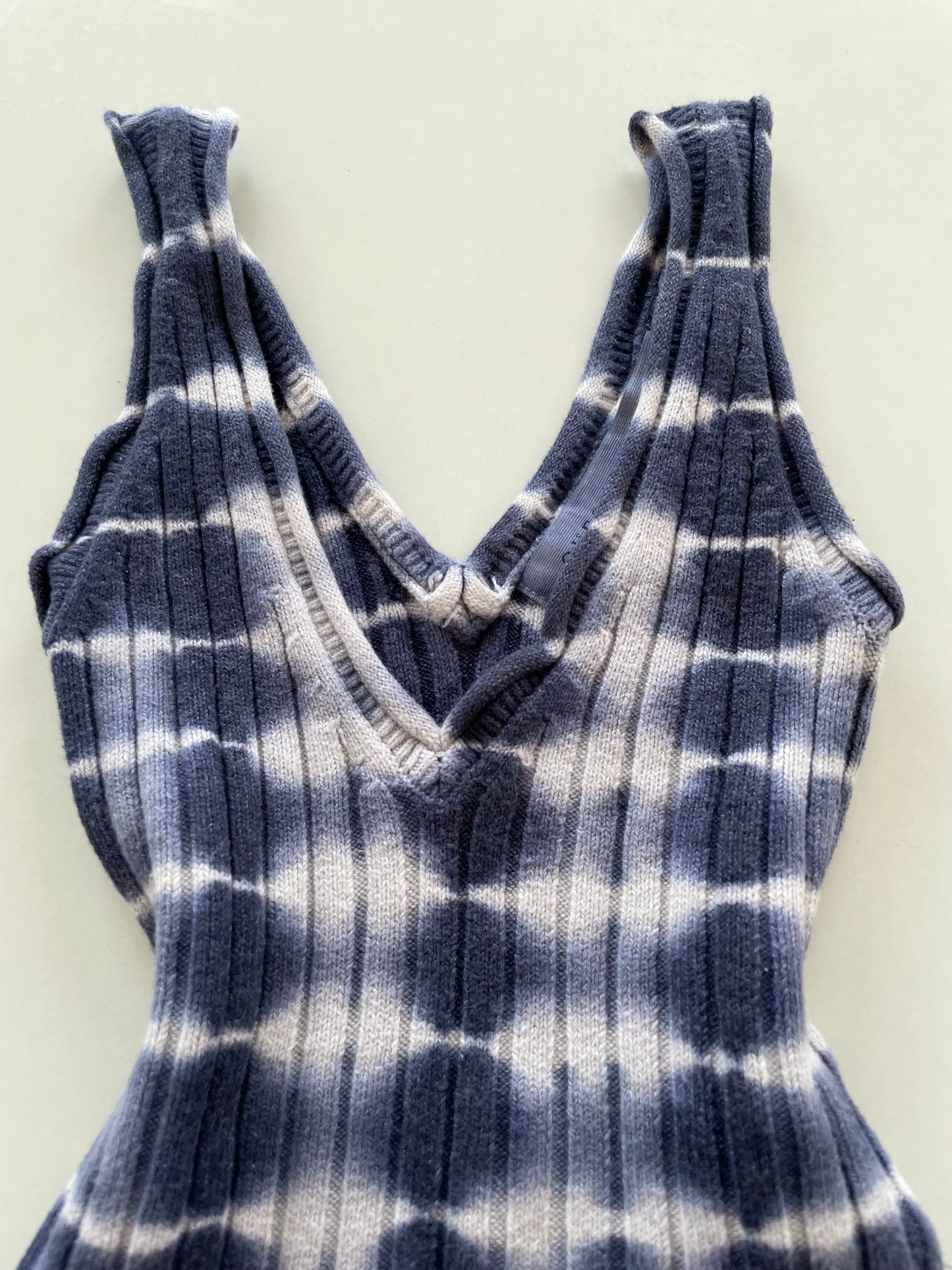 Guess Top-Bust 24 to 28