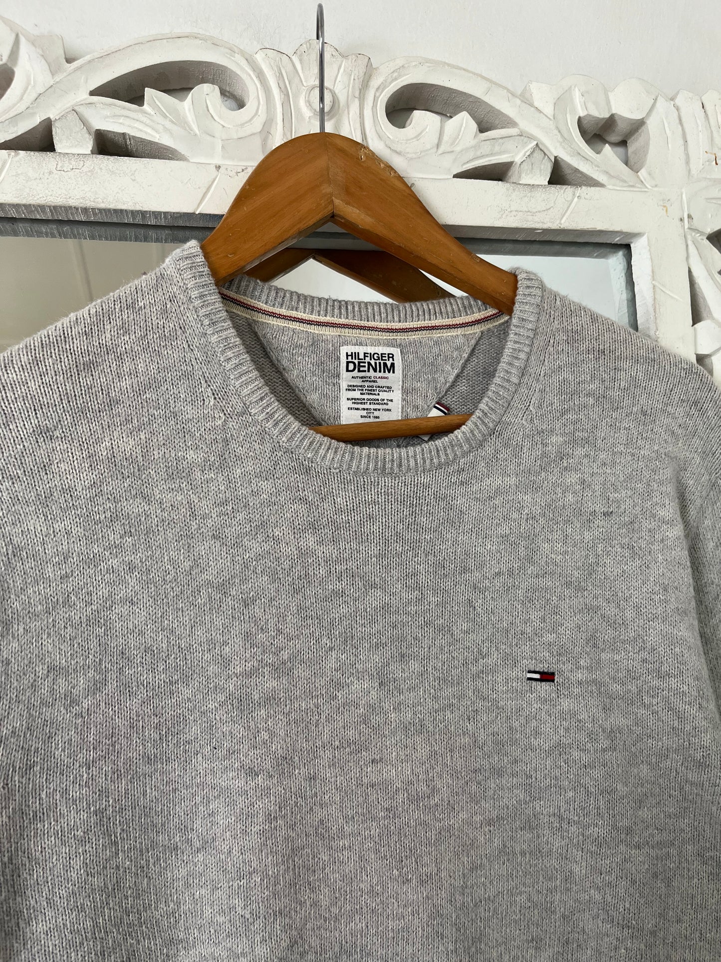 Vintage Tommy Hilfiger Sweater-Chest 42