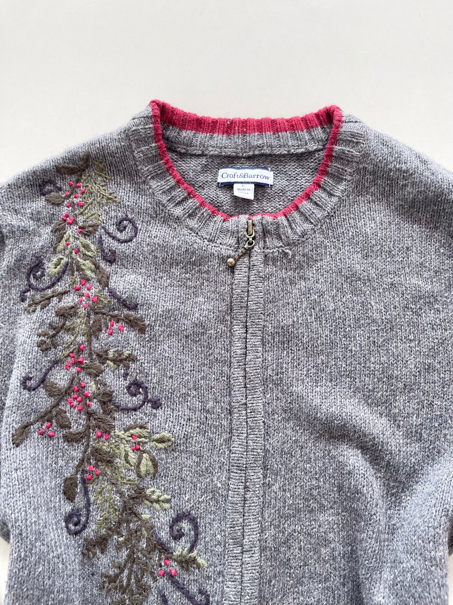 Croft&barrow Embroidered Zipper -Bust 42