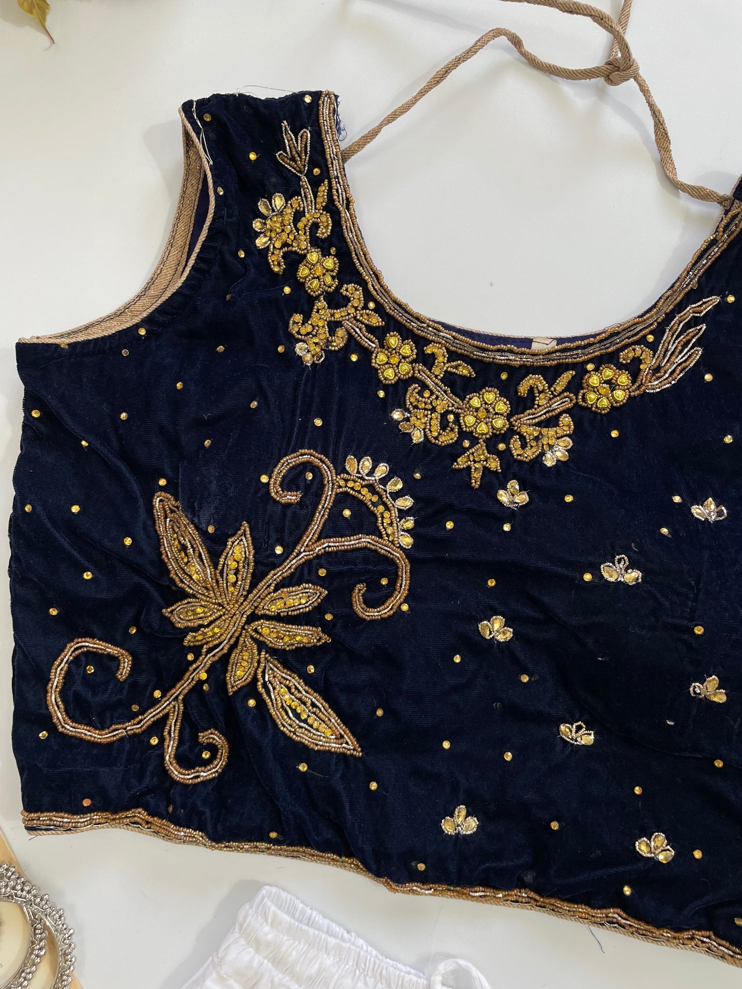 Desi Top-Bust 38