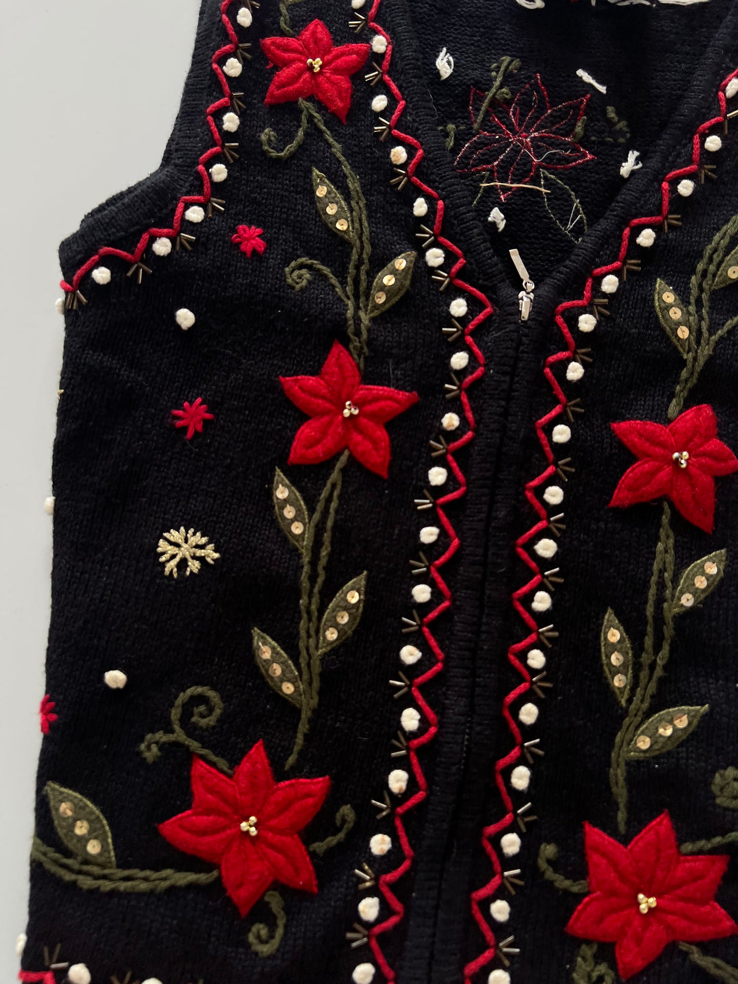 Erika Embroidered Zipper-Bust 38
