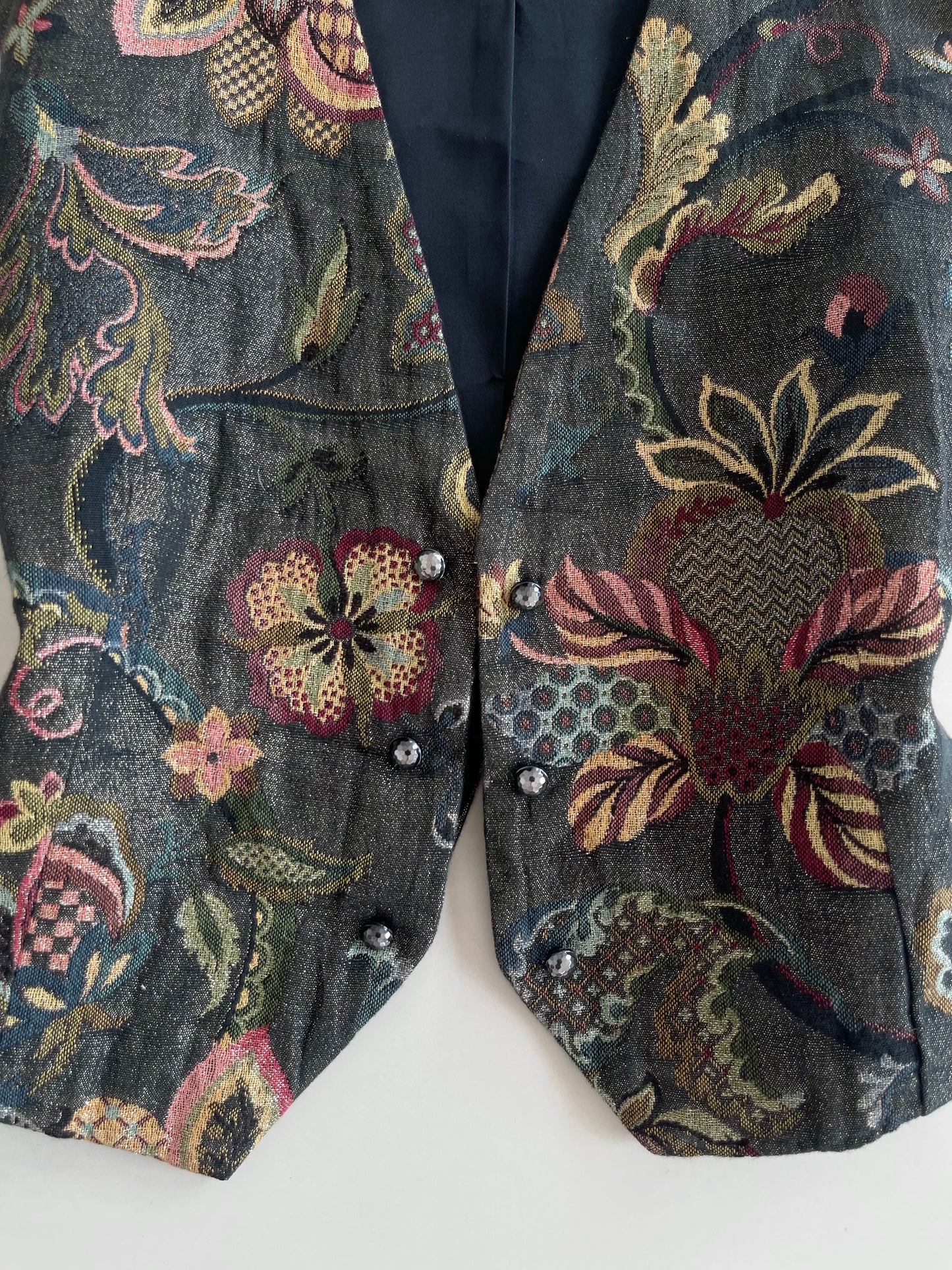Jacquard Waistcoat-Bust 38