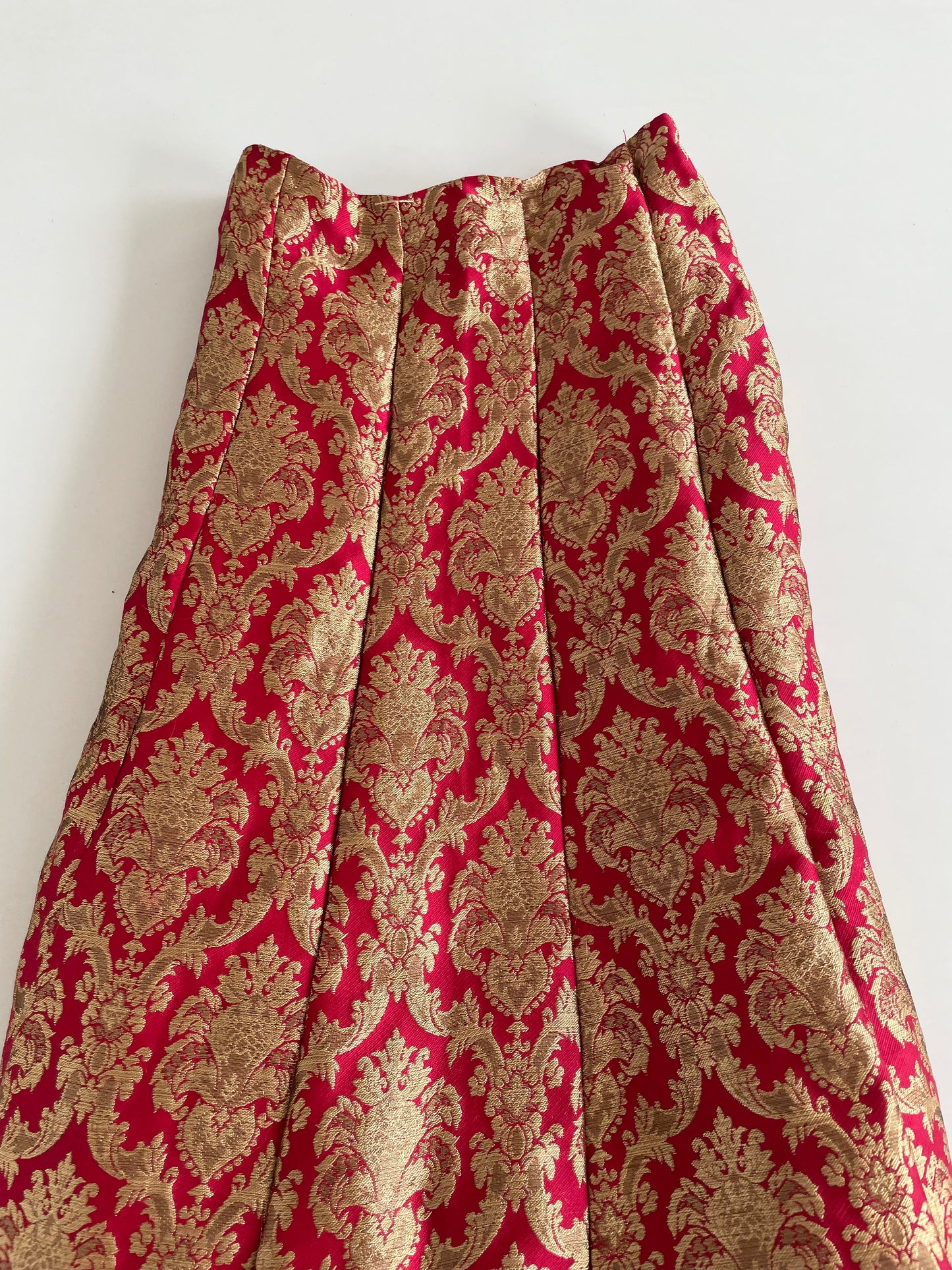 Jacquard Skirt - Waist 22 to 26