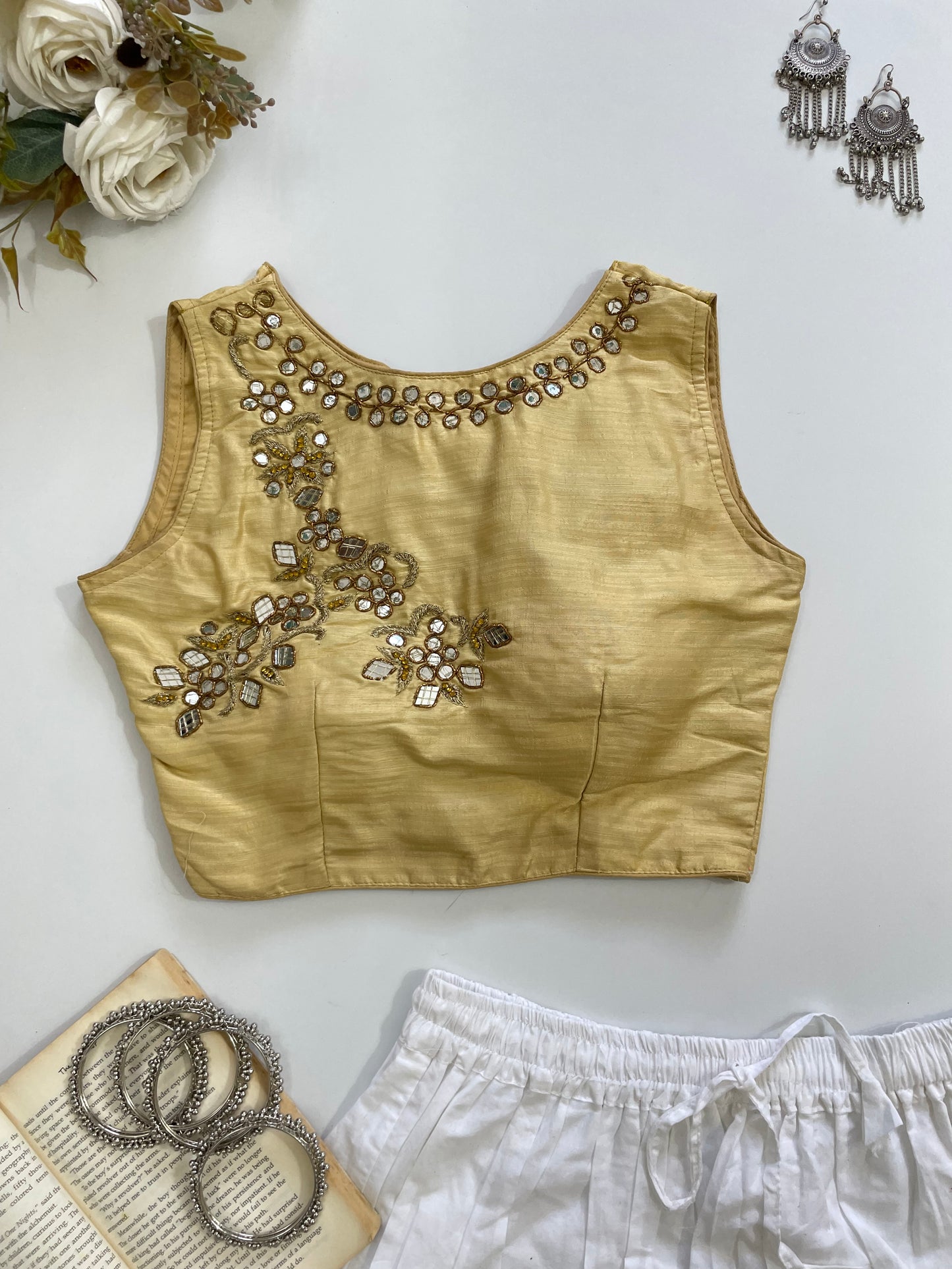 Desi Top-Bust 32