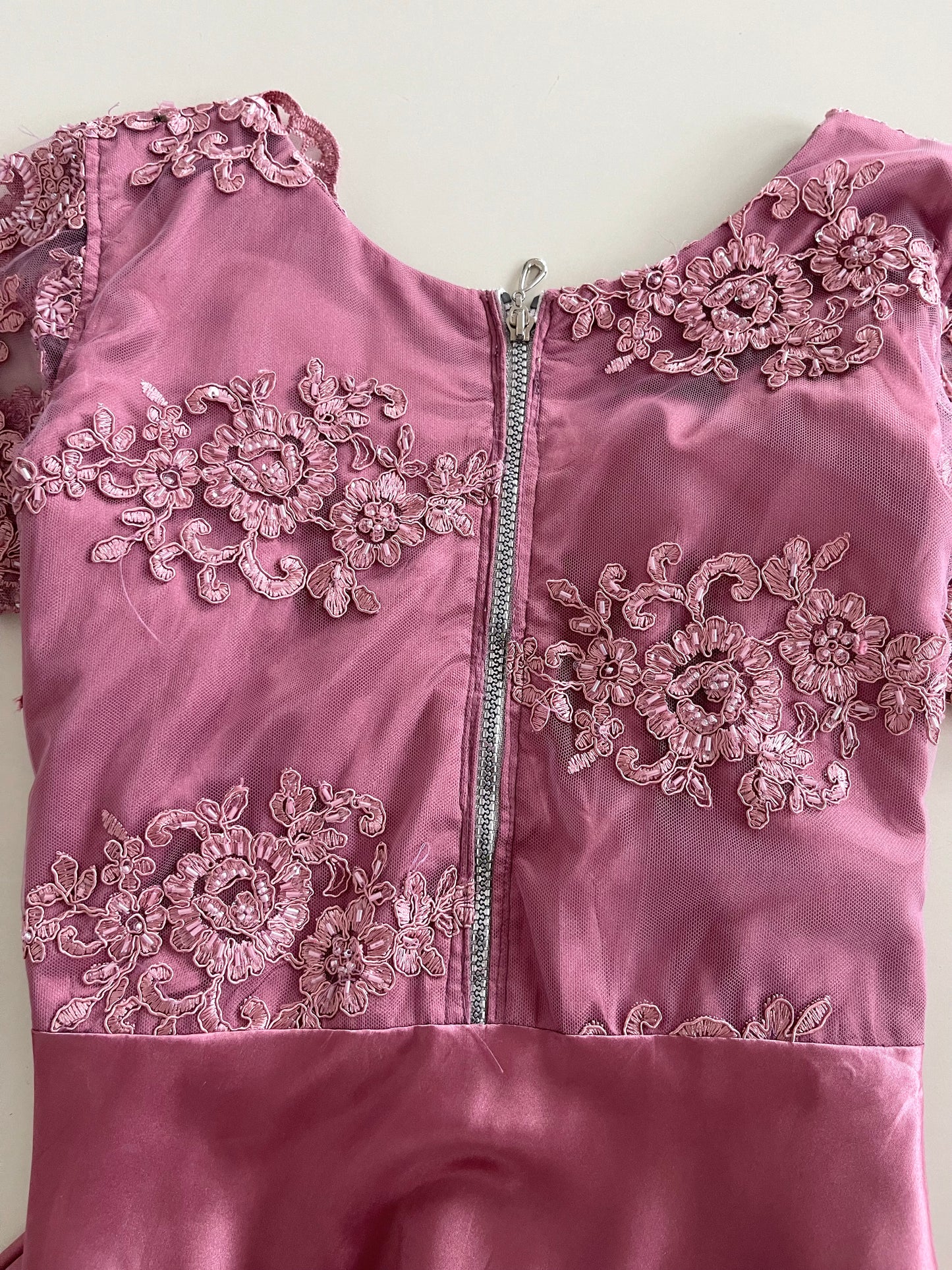 Vintage Embroidered Dress-Bust 40