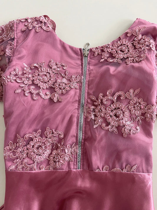 Vintage Embroidered Dress-Bust 40